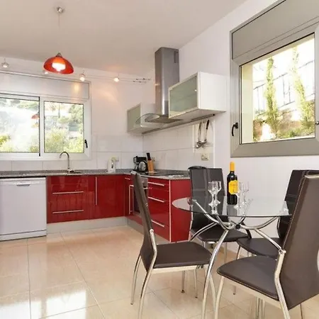 Privacy, Pool, Nature, With Breathtaking View Willa Lloret de Mar